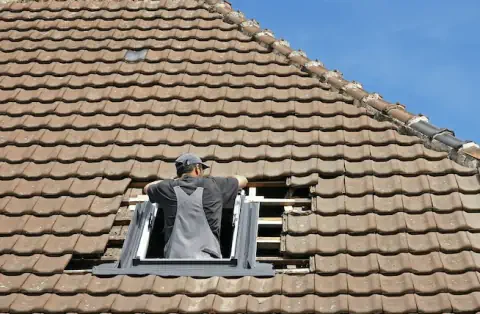 Pose de velux - Le Castéra